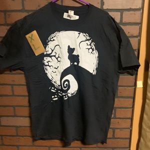 More graphic tees size do